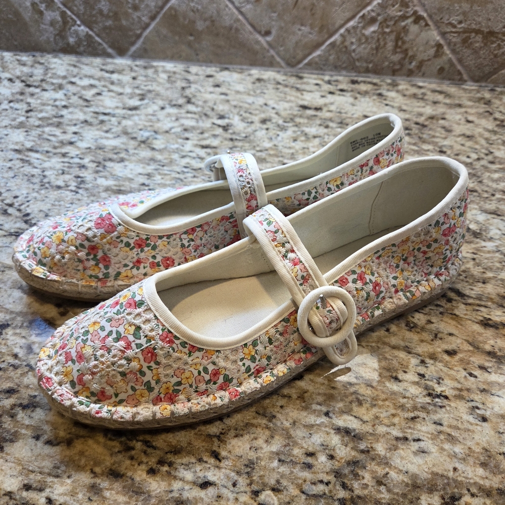 Floral Shoes with Strap